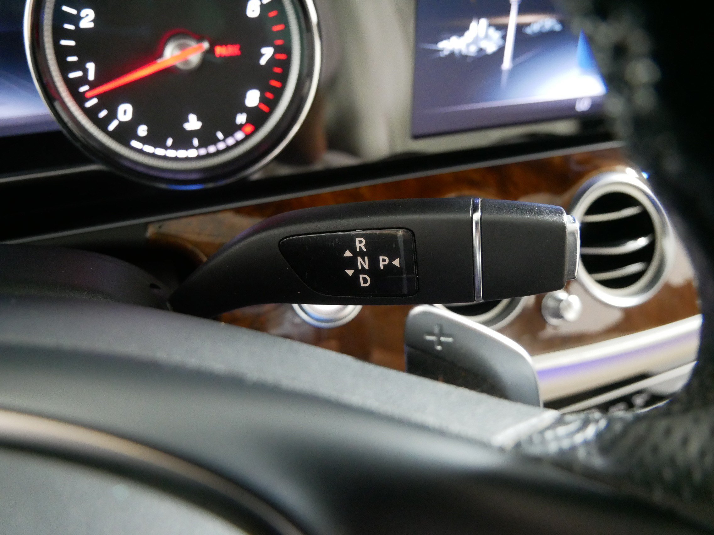 Used 2017 Mercedes-Benz E 300 4MATIC image 24