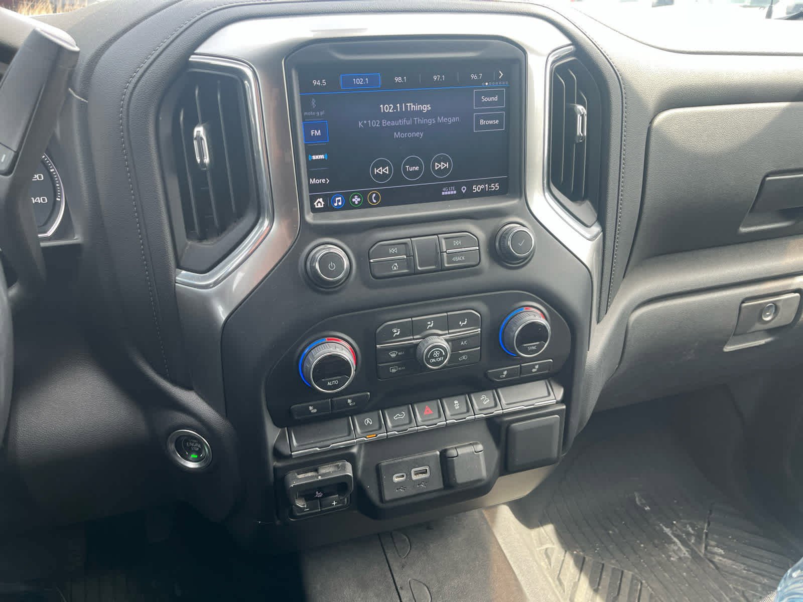 Used 2021 Chevrolet Silverado 1500 LT w/ Z71 Off-Road Package AWD/4WD image 10