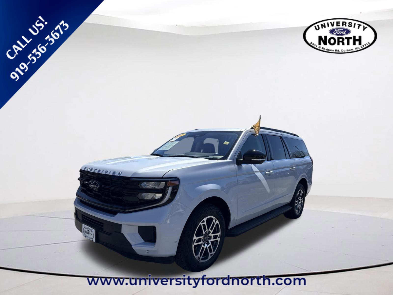 Used 2025 Ford Expedition Max Active image 3