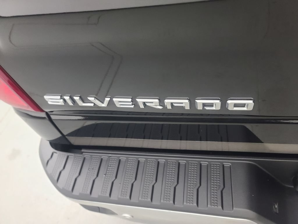 Used 2024 Chevrolet Silverado 1500 LTZ AWD/4WD image 10