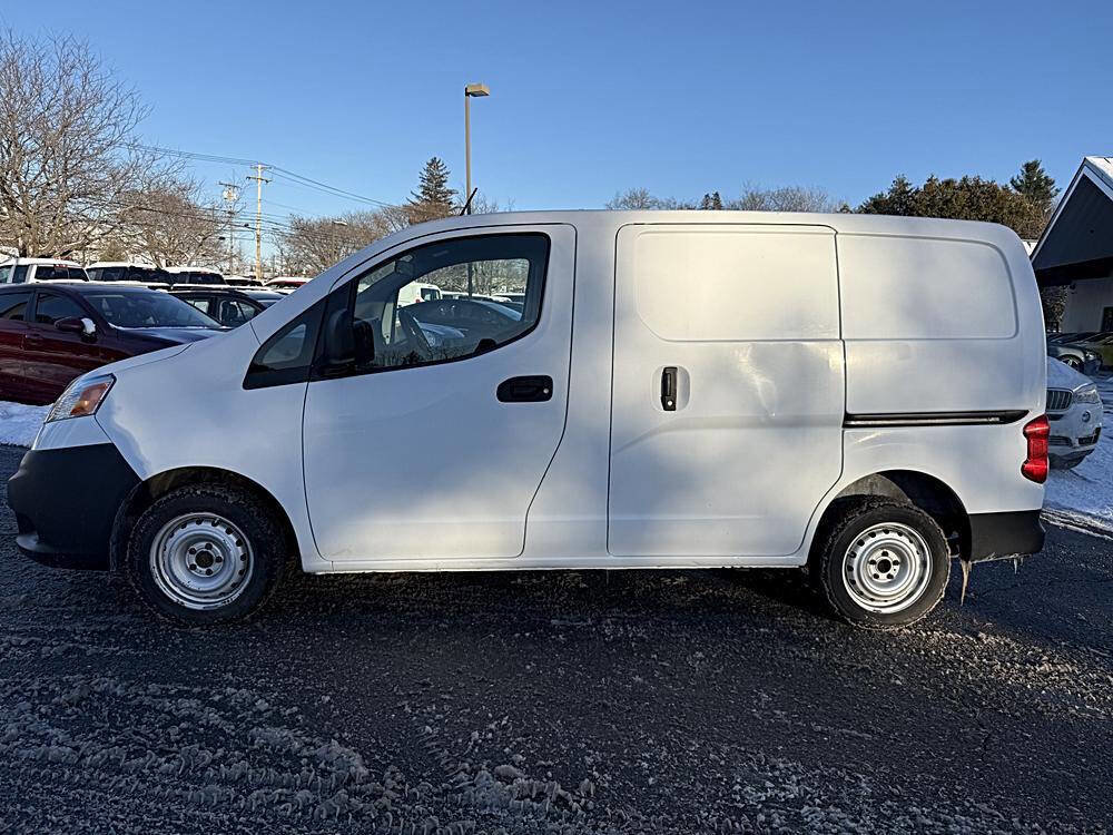 Used 2014 Nissan NV200 S w/ Back Door Glass Package image 2
