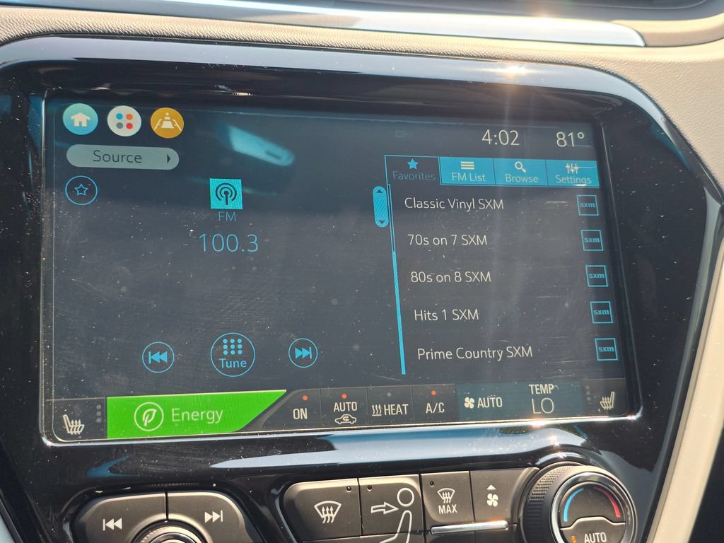 Used 2020 Chevrolet Bolt Premier w/ Infotainment Package FWD image 26
