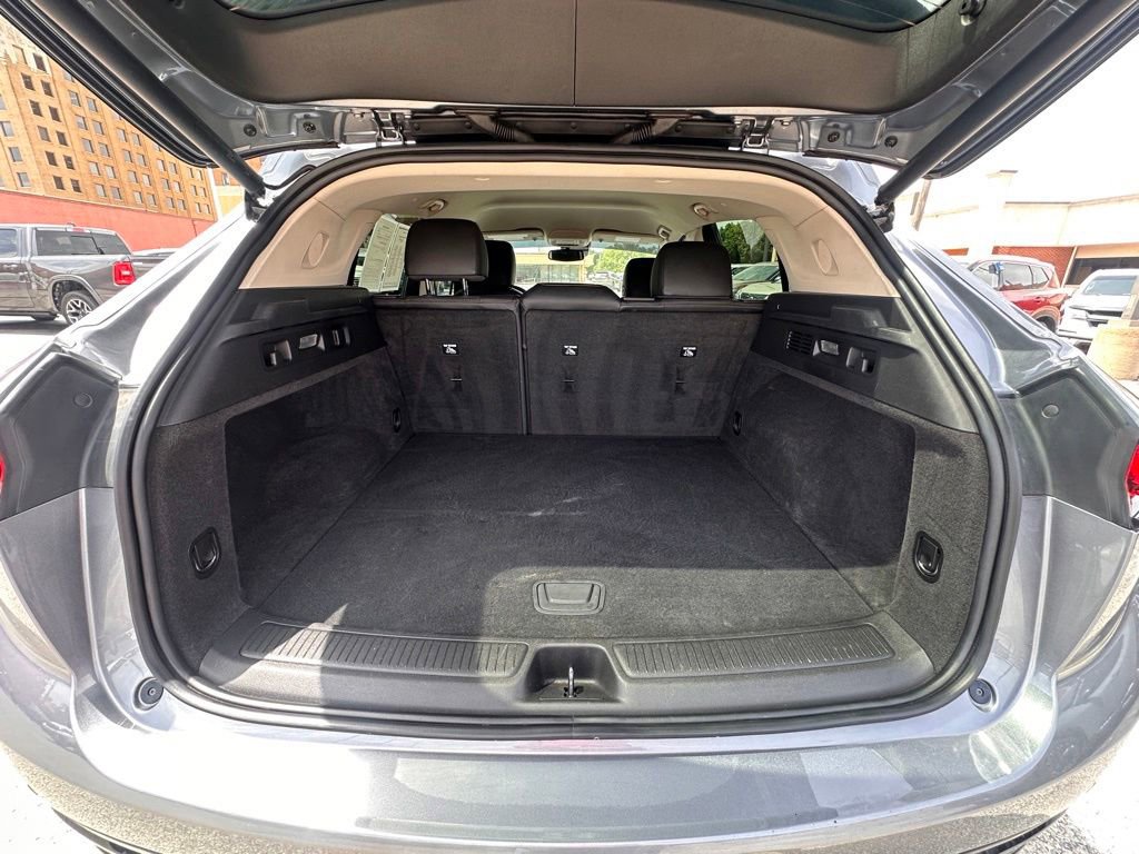 Used 2022 Buick Envision Essence w/ Technology Package I FWD image 6