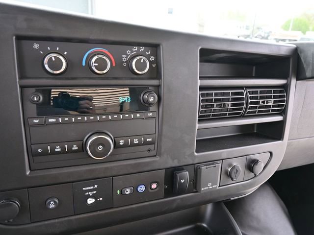 Used 2022 Chevrolet Express 3500 w/ Power Convenience Package image 16