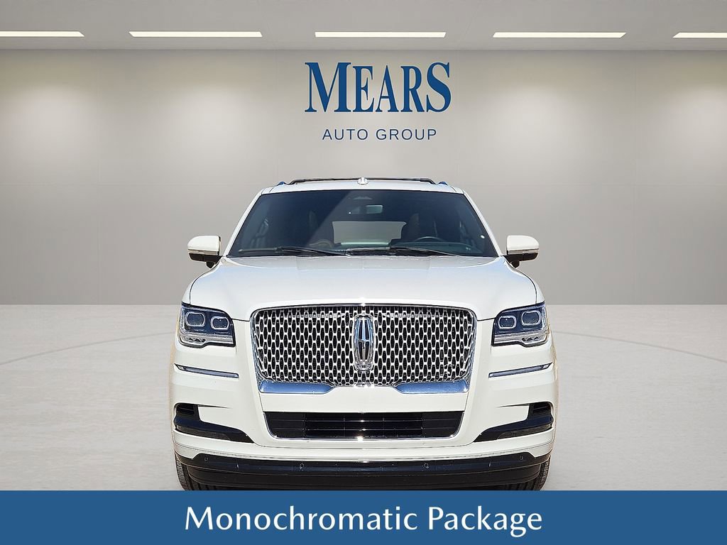 Used 2024 Lincoln Navigator L Reserve image 9