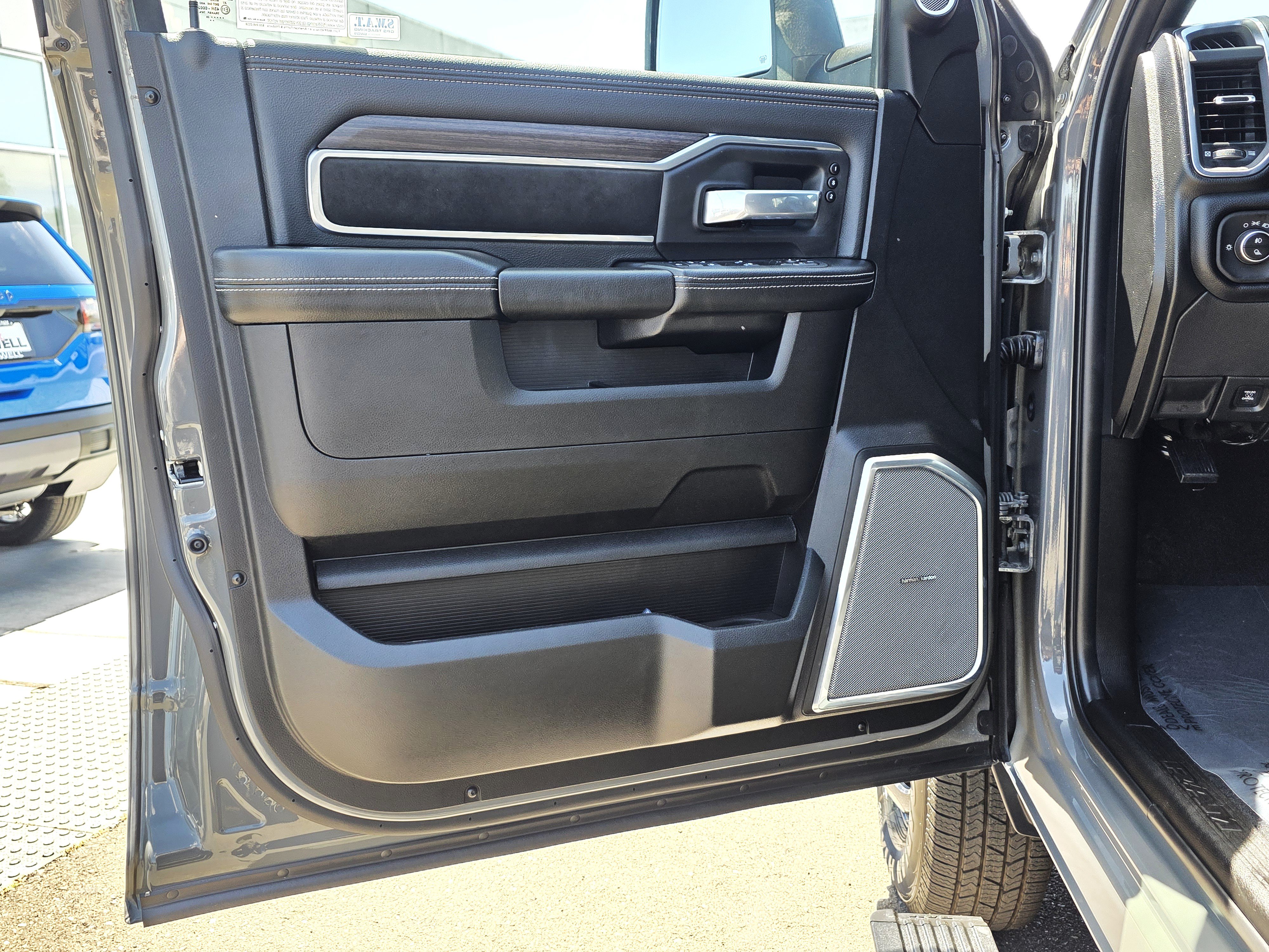New 2026 RAM 3500 Laramie AWD/4WD image 11