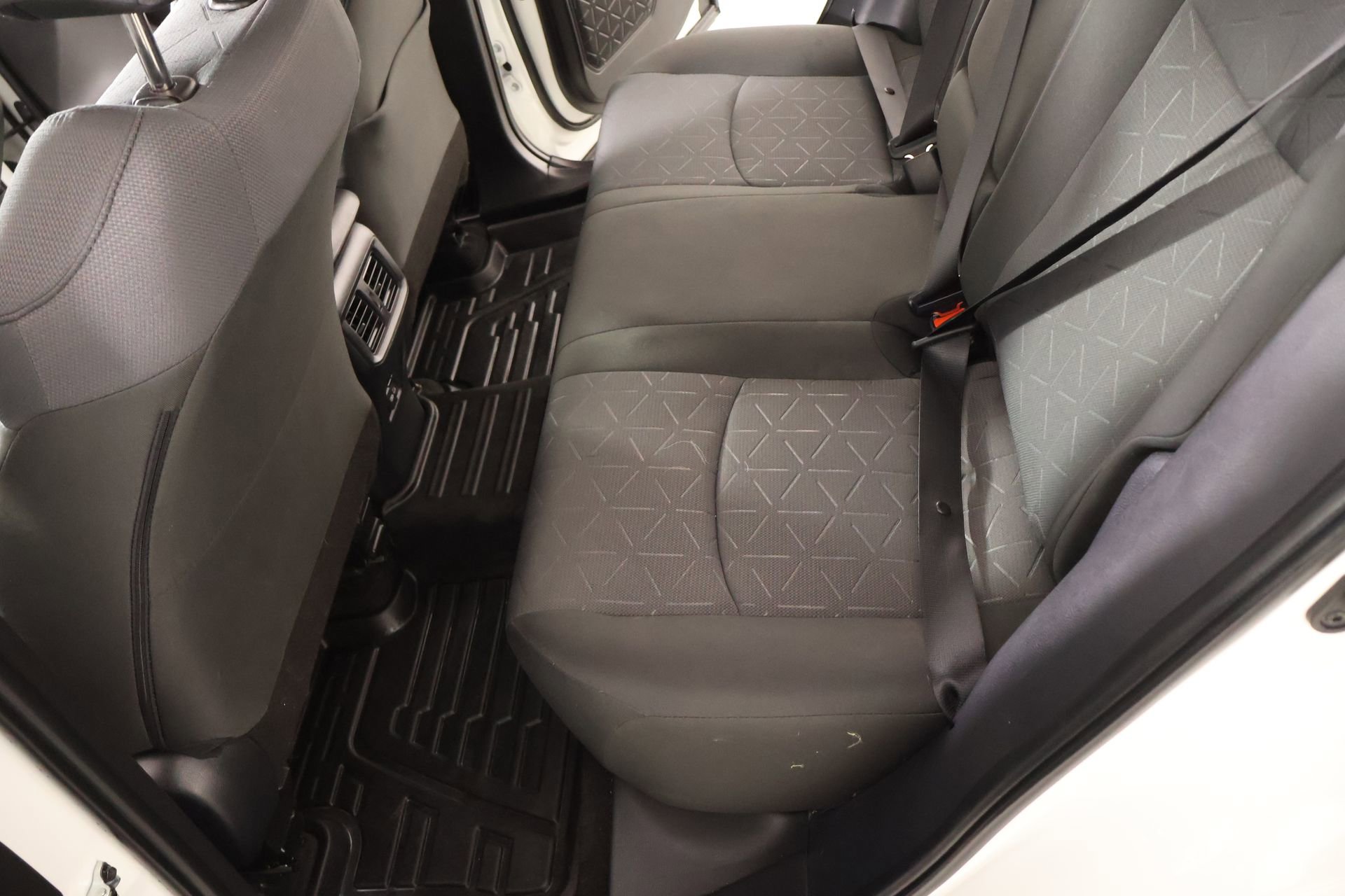 Used 2025 Toyota RAV4 XLE image 11