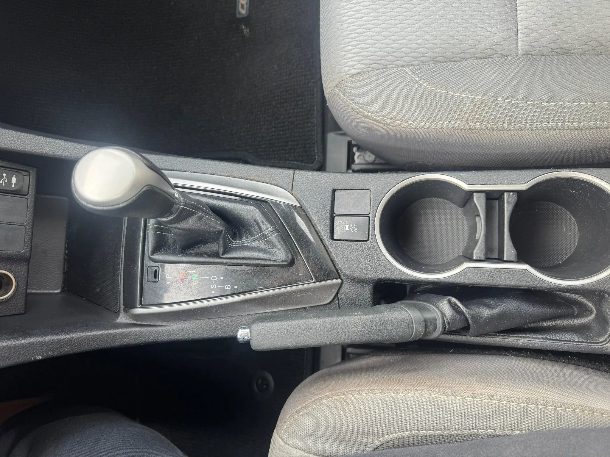 Used 2016 Toyota Corolla LE FWD image 23
