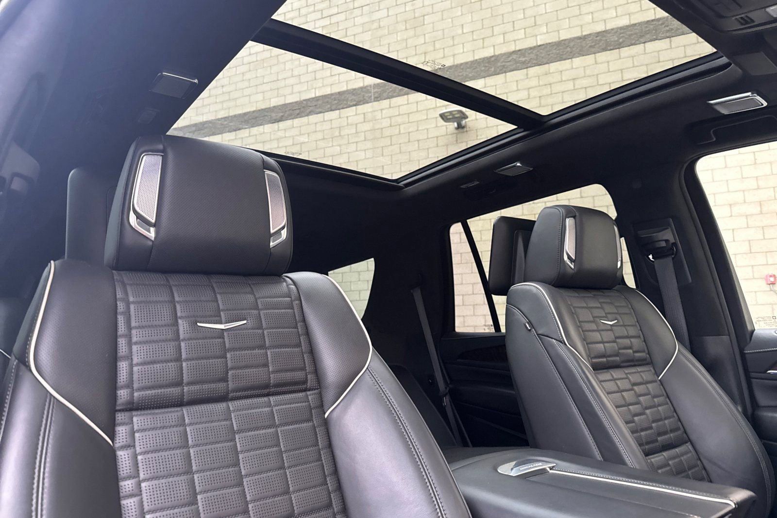 Certified 2021 Cadillac Escalade Sport Platinum w/ Heavy-Duty Trailer Package image 22