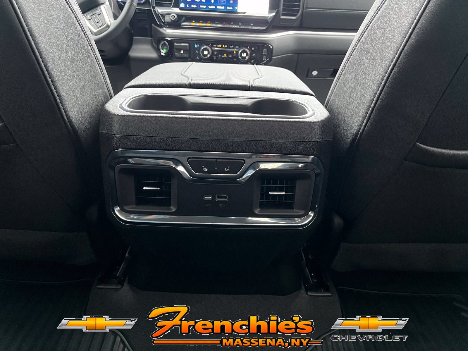 Used 2024 Chevrolet Silverado 1500 LTZ w/ LTZ Premium Package AWD/4WD image 8
