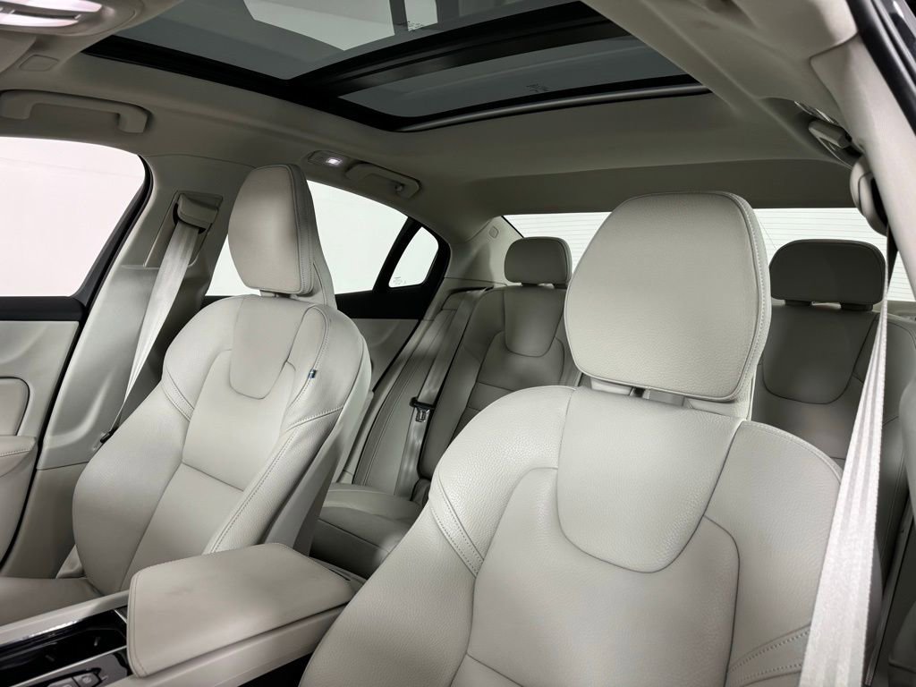 Certified 2024 Volvo S60 B5 Plus w/ Climate Package image 18