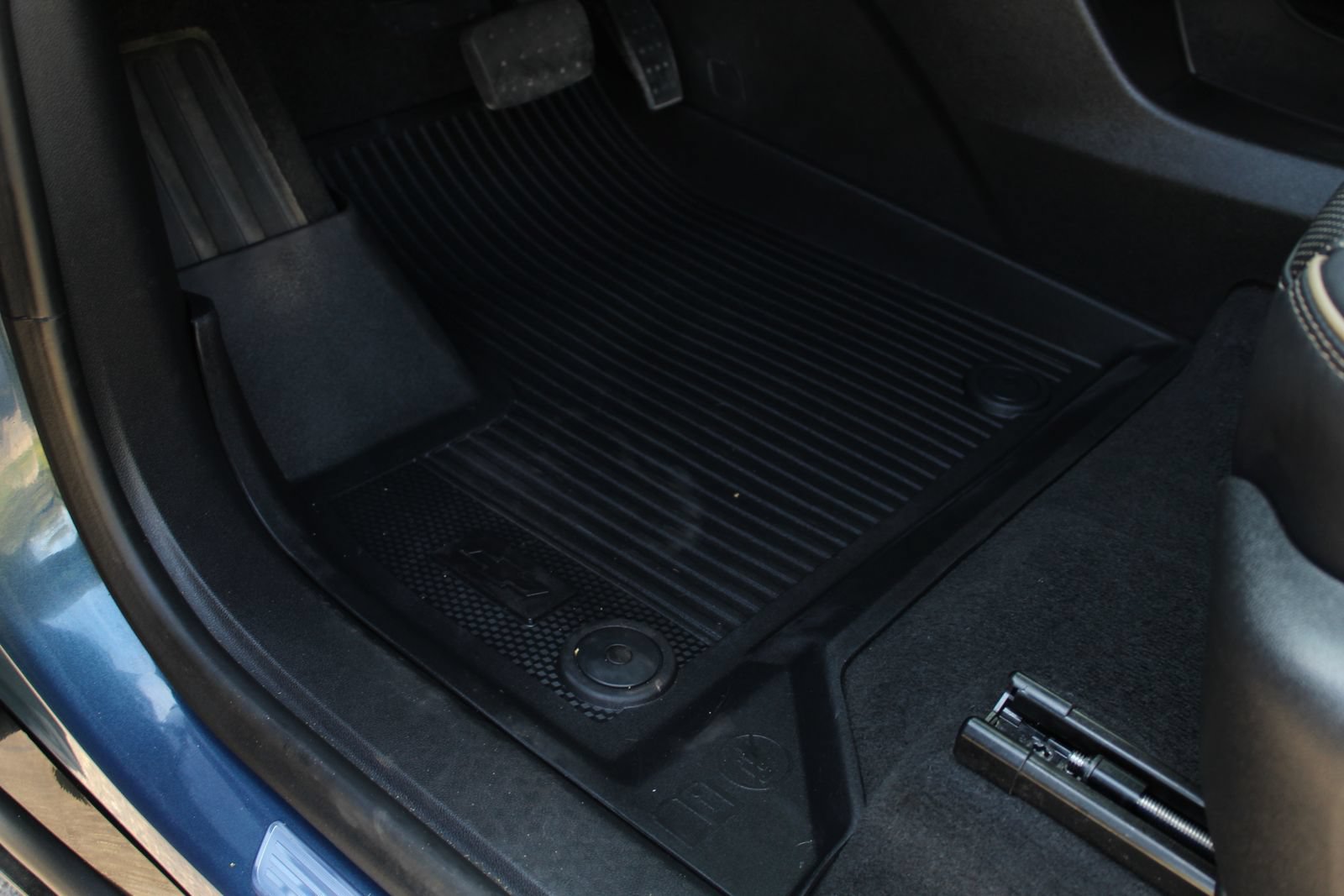 Used 2025 Chevrolet Traverse High Country w/ LPO, Floor Liner Package AWD/4WD image 25