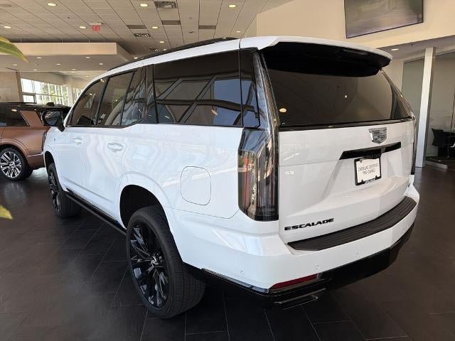 Certified 2026 Cadillac Escalade Platinum Sport w/ LPO, ONYX Package AWD/4WD image 4