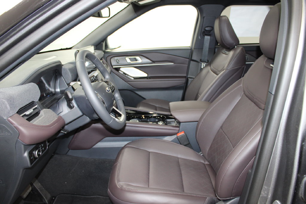 New 2026 Ford Explorer Platinum RWD image 22