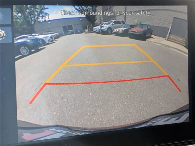 Used 2023 Hyundai Venue SEL FWD image 13