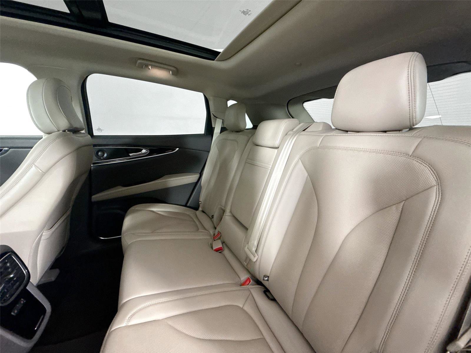 Used 2021 Lincoln Nautilus Reserve w/ Cargo Utility Package image 34