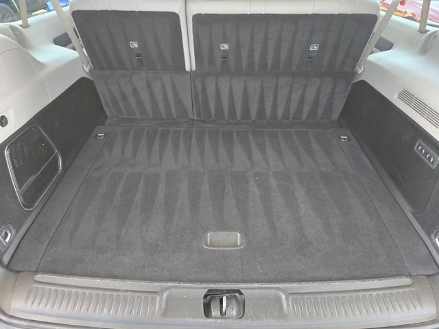 Certified 2024 Jeep Wagoneer L Series III w/ Flexible Seating Group AWD/4WD image 33