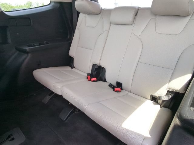 Used 2023 Kia Telluride EX w/ EX Captain's Chair Package AWD/4WD image 27