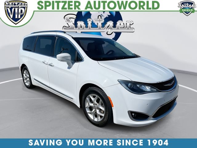 Used 2019 Chrysler Pacifica Touring-L Plus FWD image 1