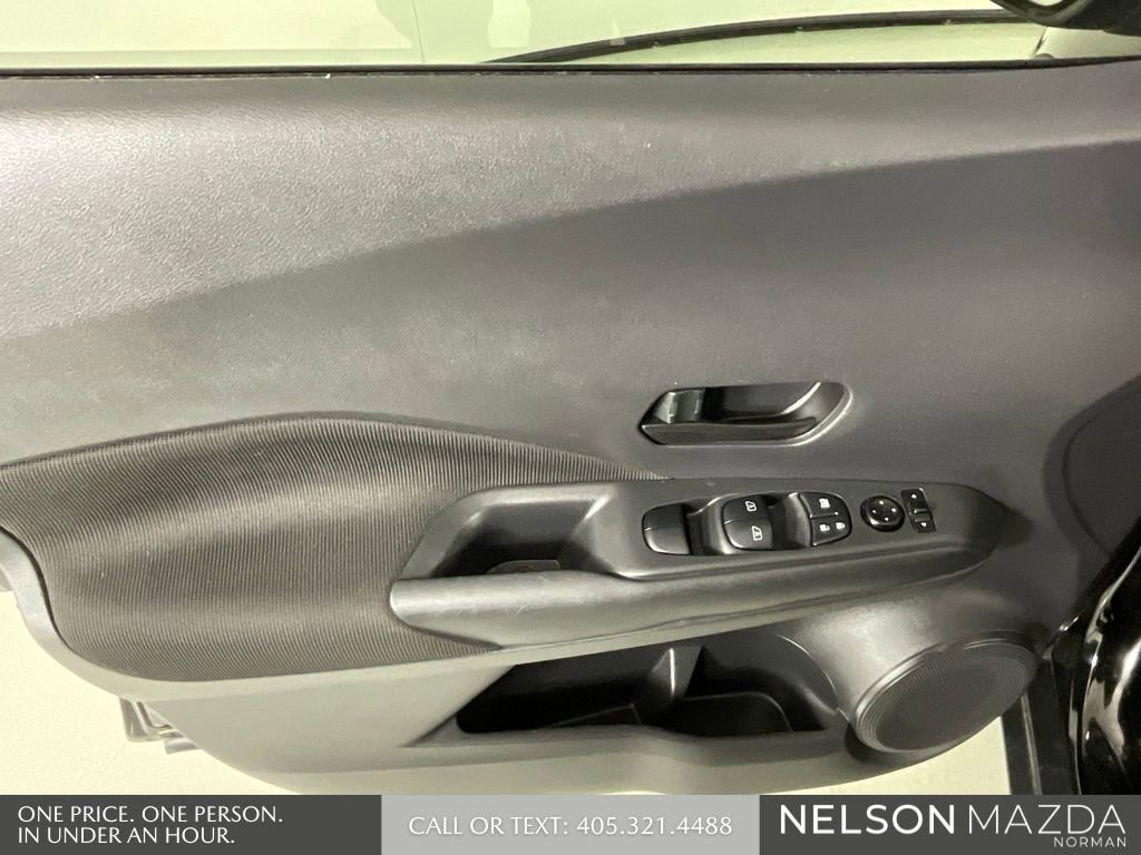 Used 2021 Nissan Kicks S image 16