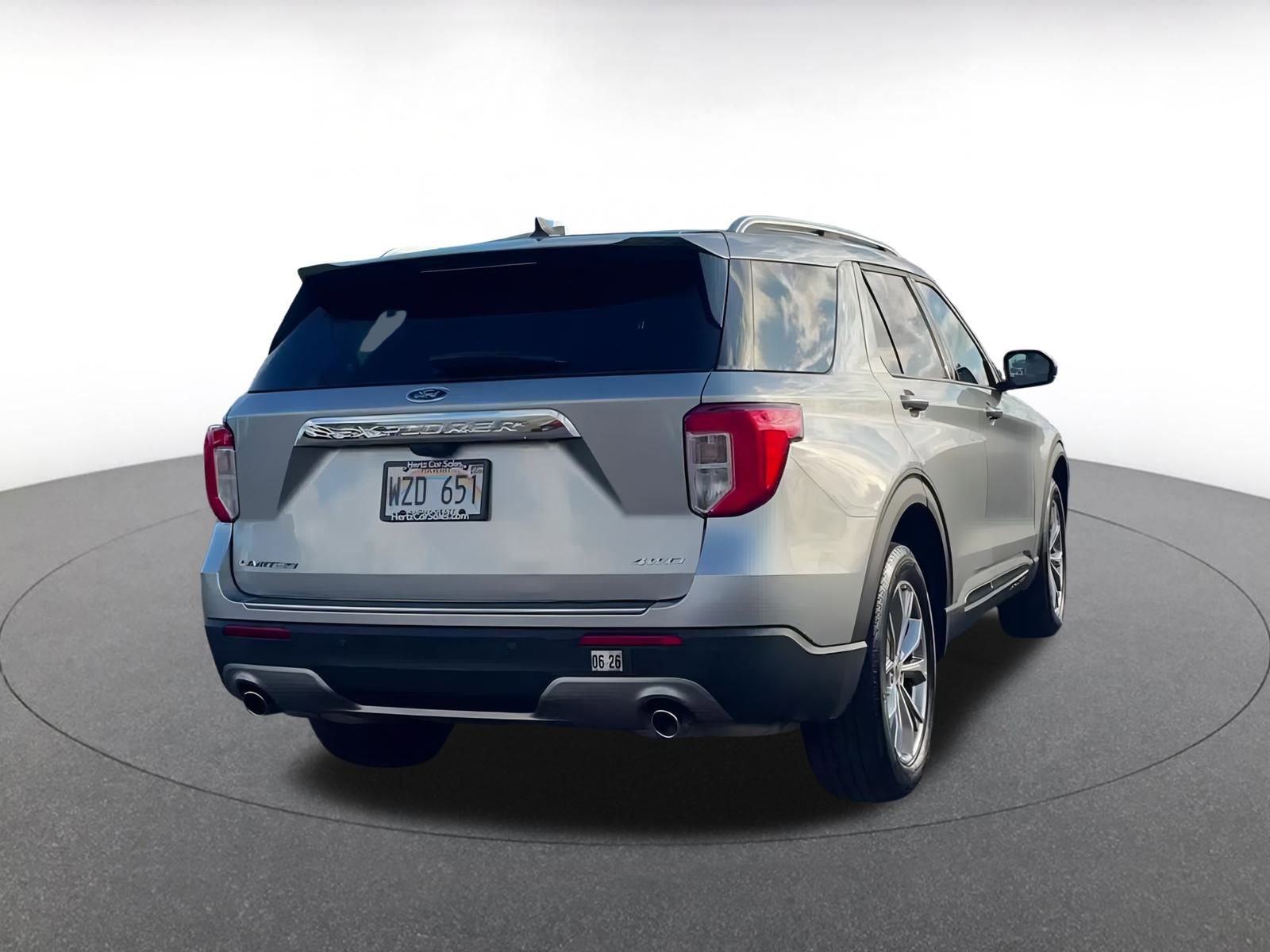 Used 2024 Ford Explorer Limited image 12