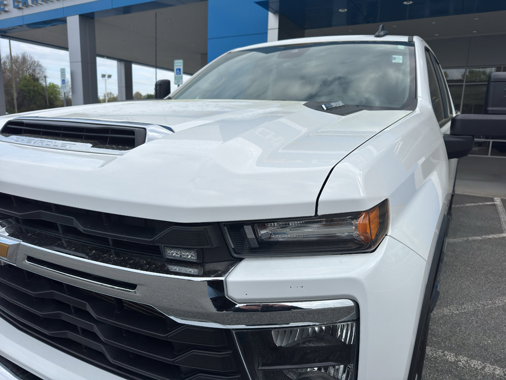 Used 2024 Chevrolet Silverado 3500 LT w/ Safety Package AWD/4WD image 11