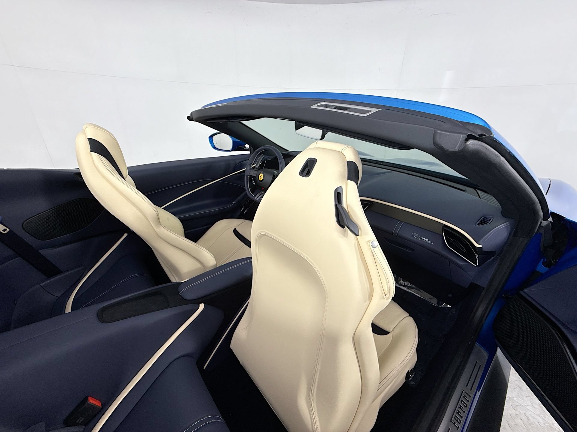 Certified 2025 Ferrari Roma Spider RWD image 24