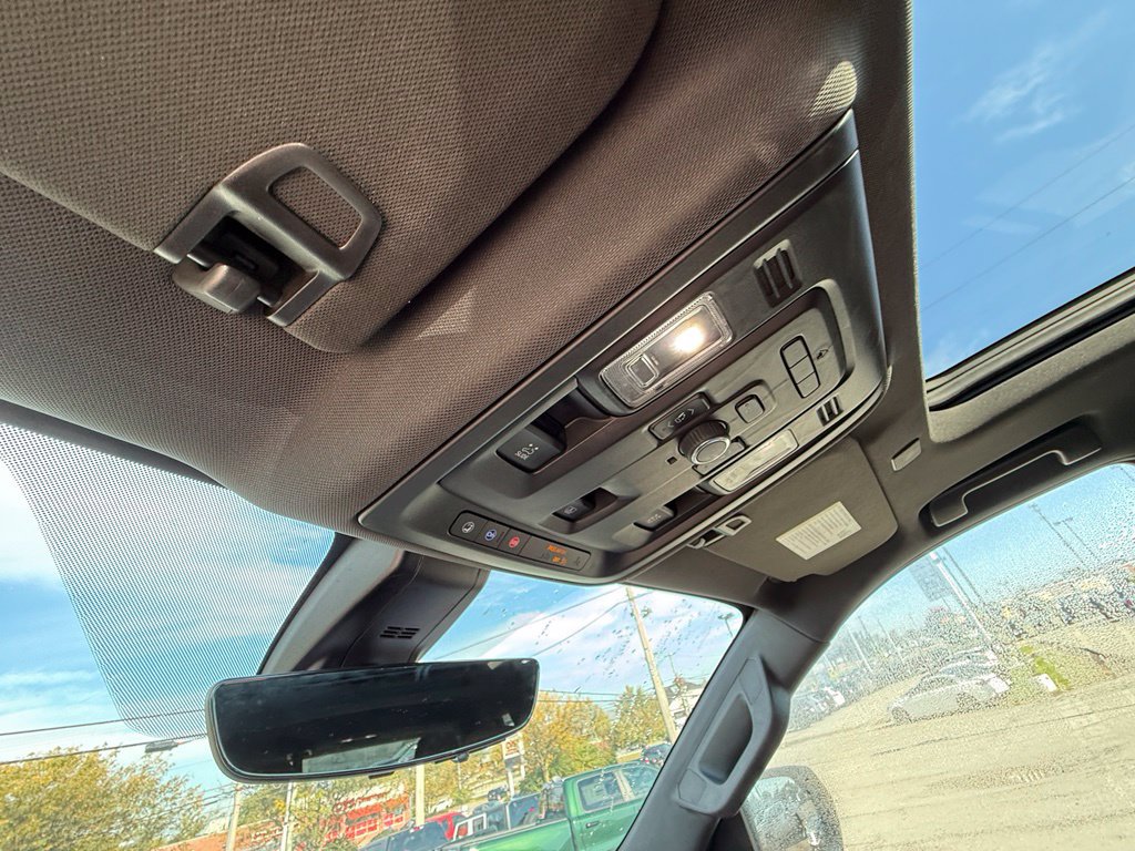 Used 2021 Chevrolet Tahoe High Country w/ Premium Package AWD/4WD image 24