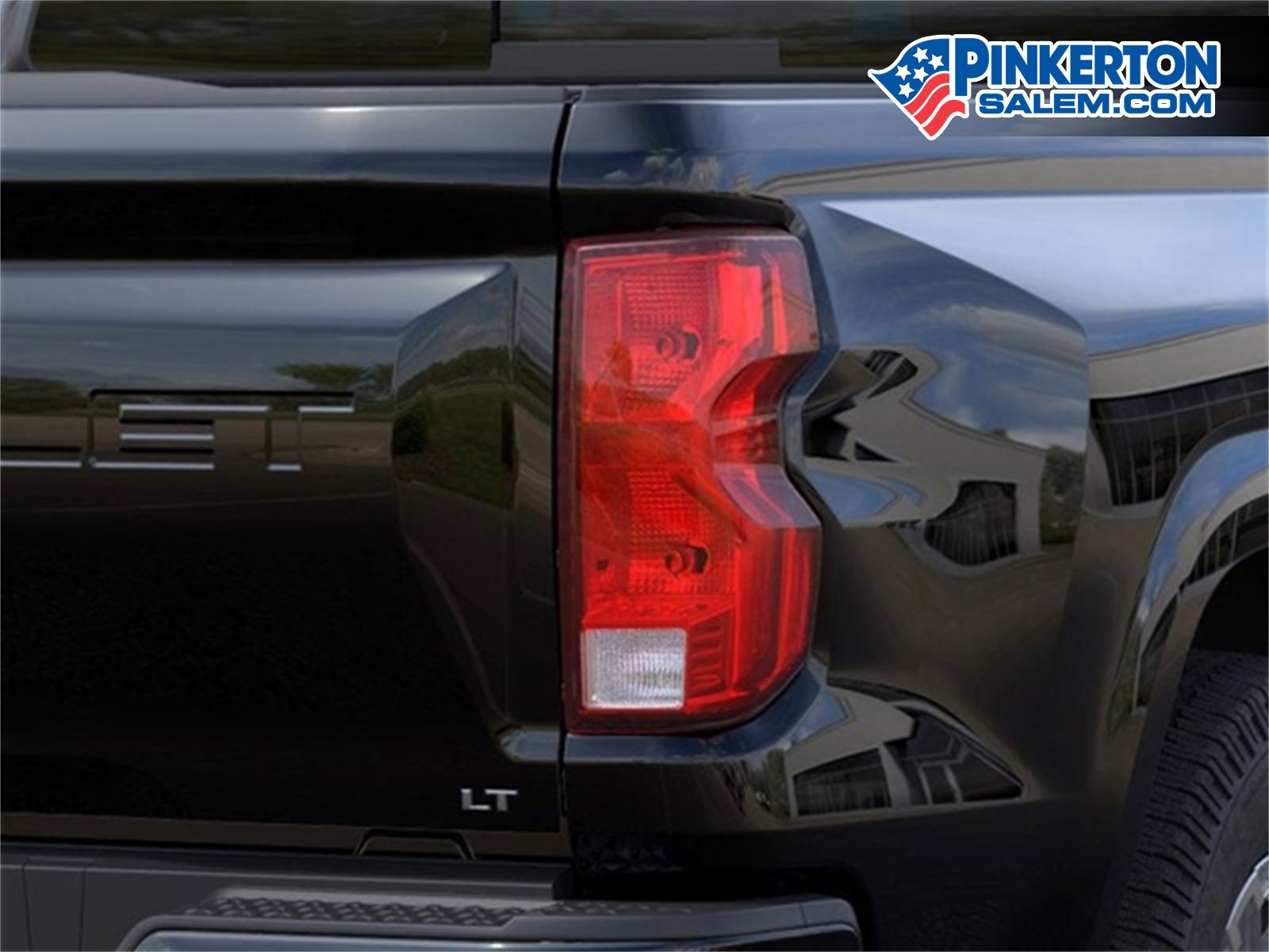 New 2024 Chevrolet Colorado LT w/ LT Convenience Package II image 11