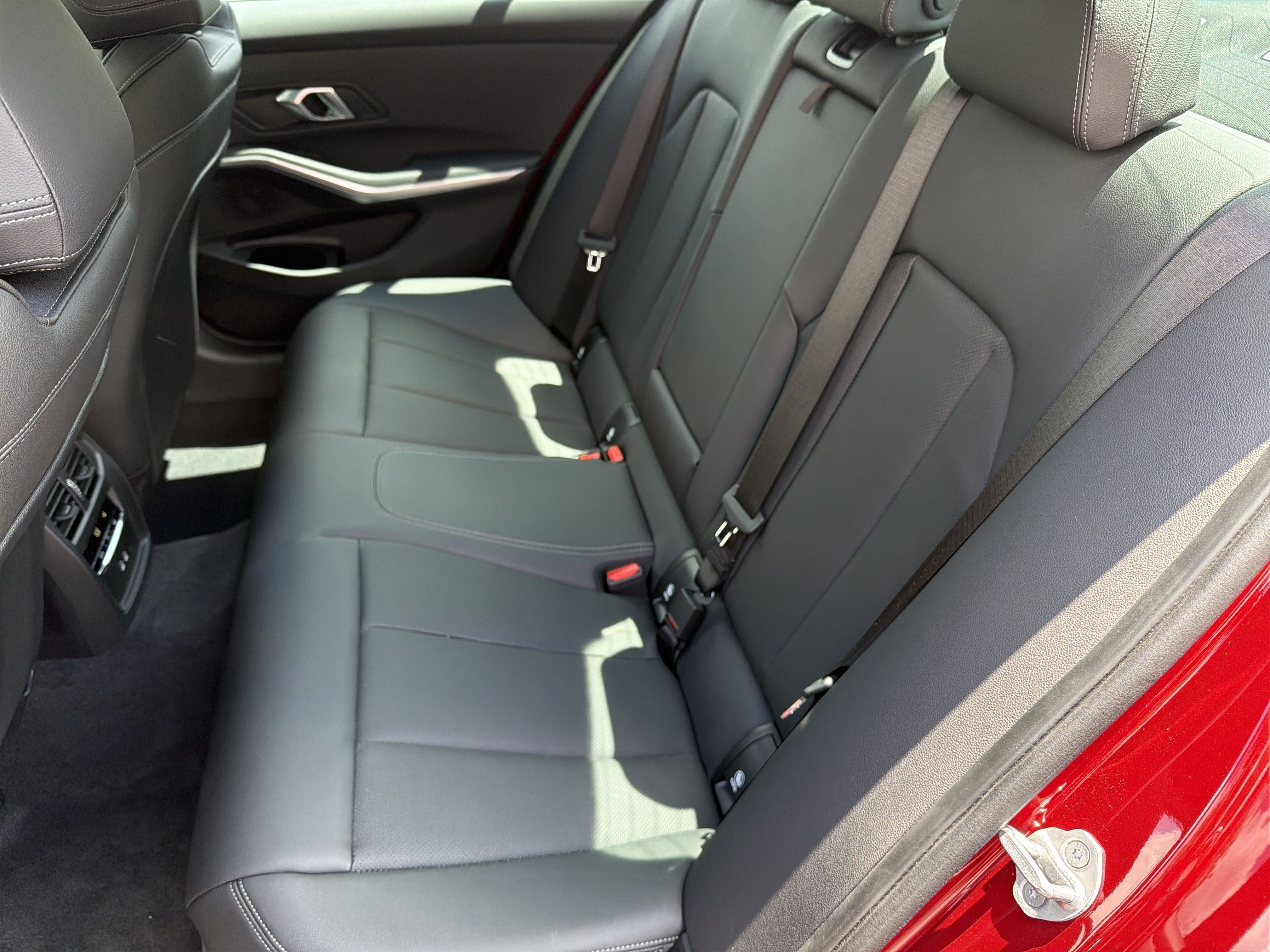 New 2026 BMW 330i Sedan w/ M Sport Package RWD image 20