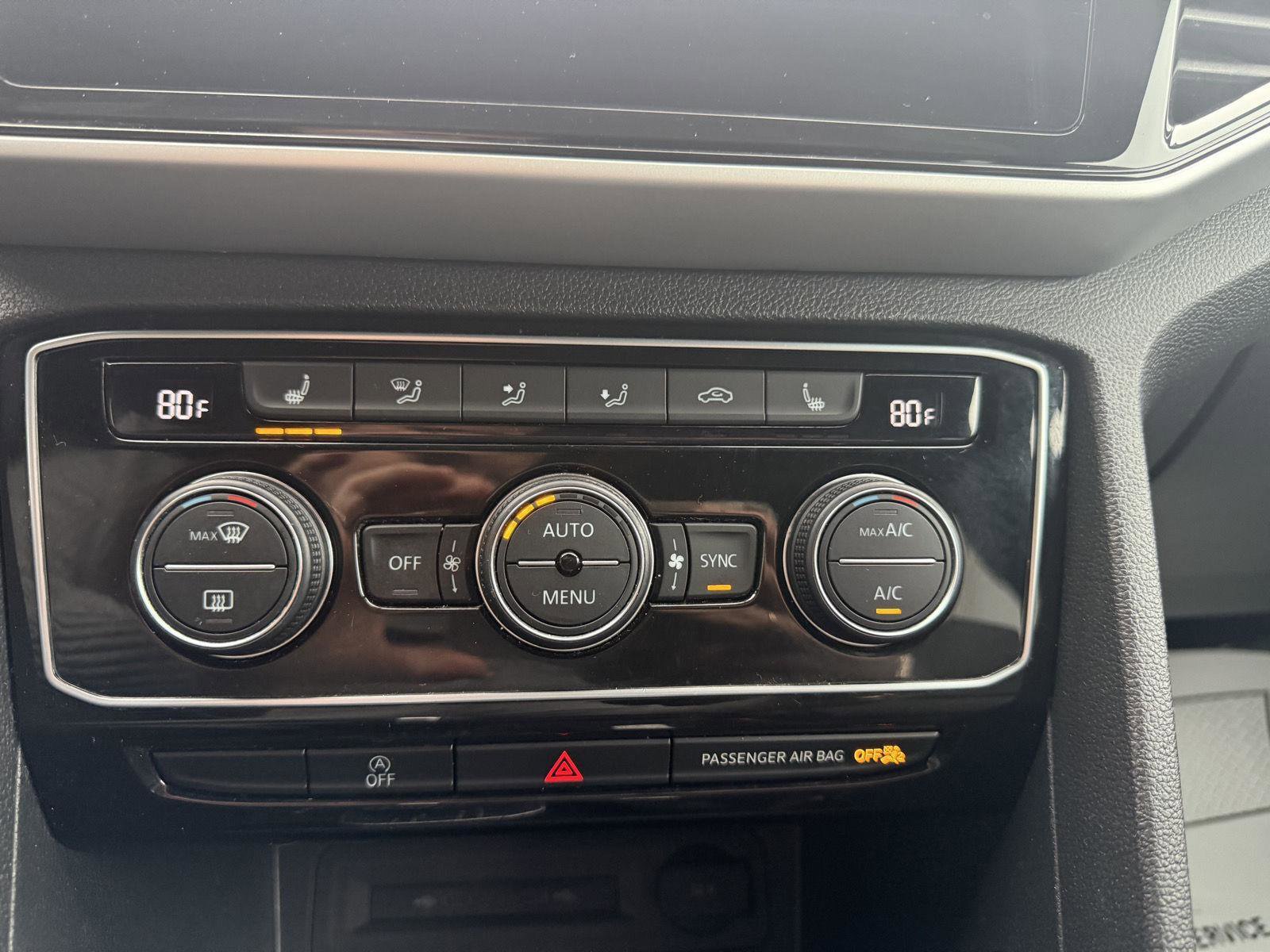 Used 2022 Volkswagen Atlas Cross Sport SE image 19