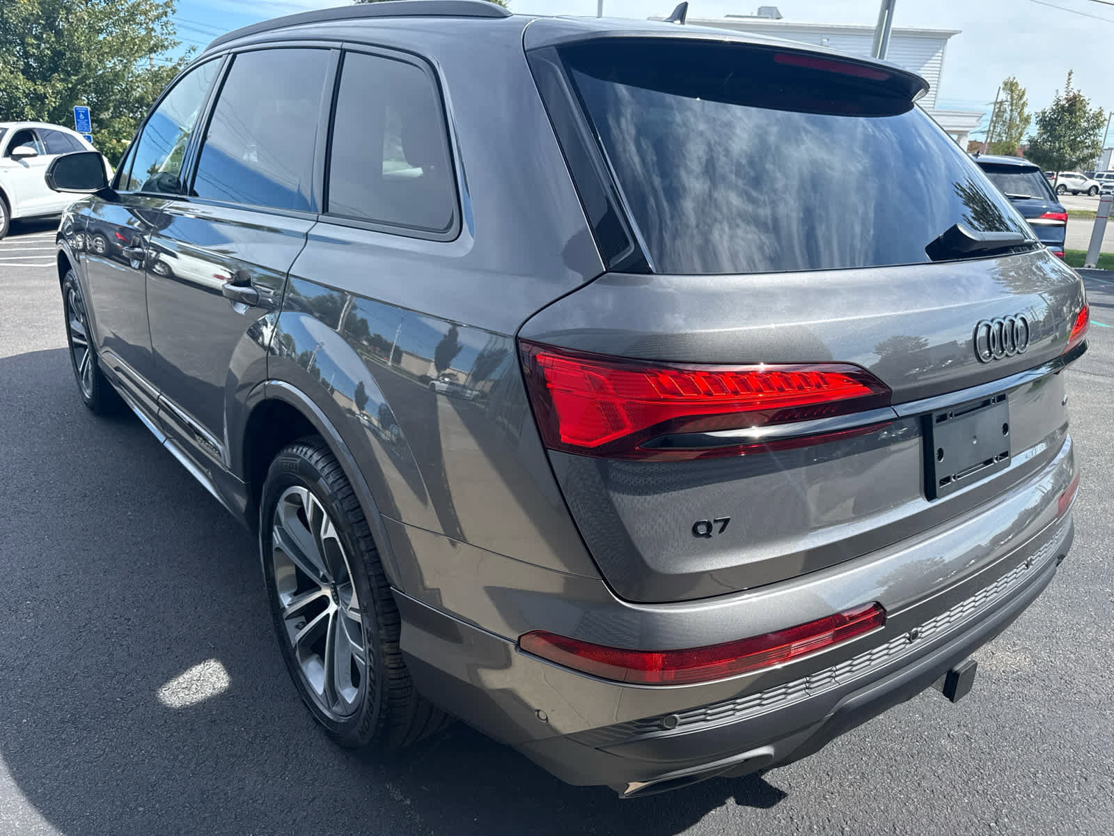 New 2026 Audi Q7 3.0T Premium image 6