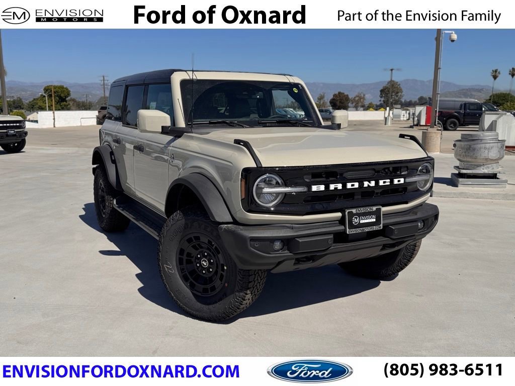 New 2026 Ford Bronco Outer Banks w/ Sasquatch Package image 1