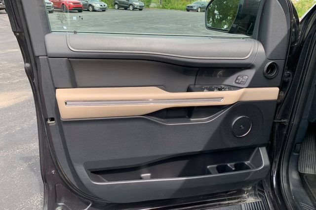 Used 2024 Ford Expedition Max Limited AWD/4WD image 12
