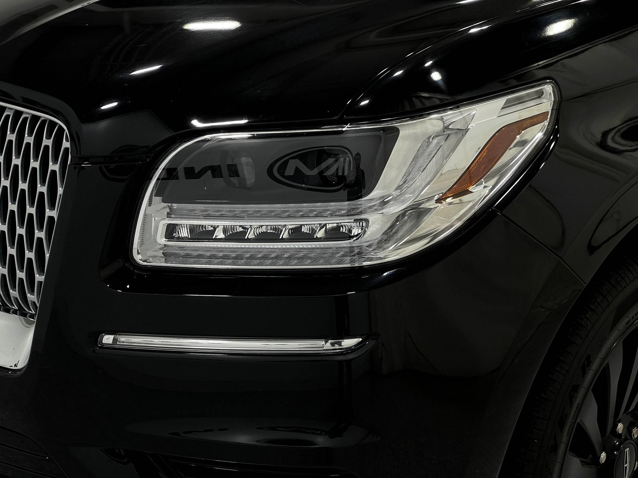 Used 2019 Lincoln Navigator Reserve AWD/4WD image 35
