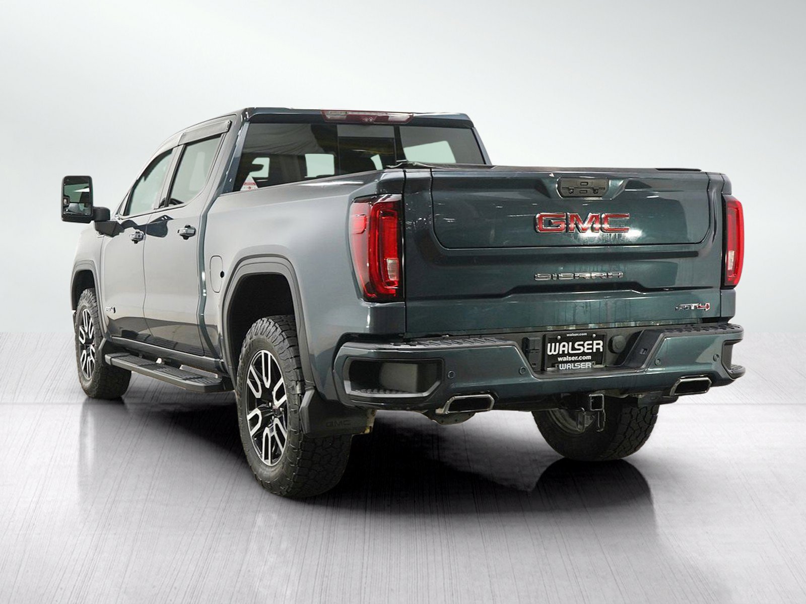 Used 2020 GMC Sierra 1500 AT4 w/ AT4 Premium Package AWD/4WD image 3