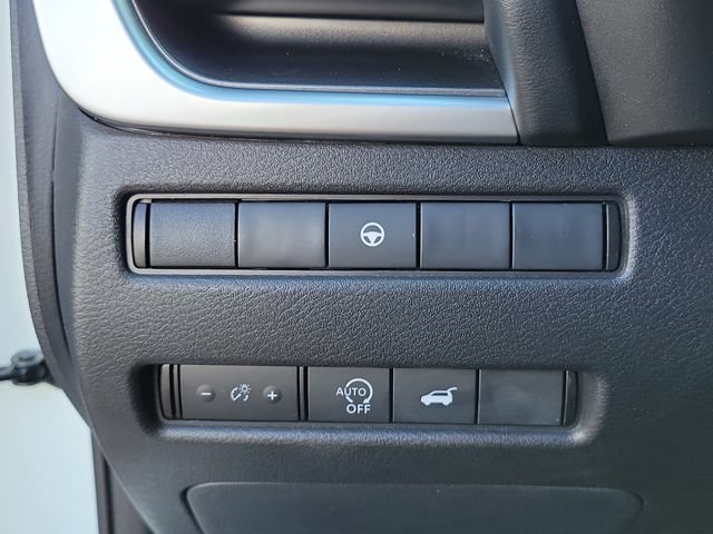 Used 2024 Nissan Rogue SV AWD/4WD image 19