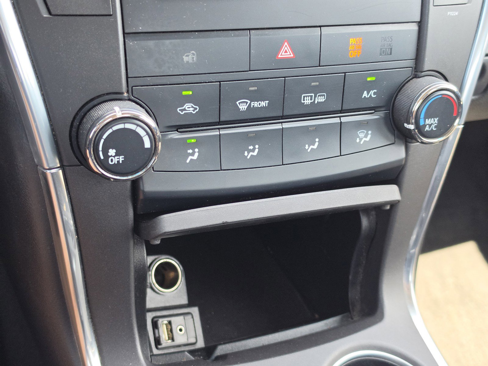 Used 2016 Toyota Camry SE image 21