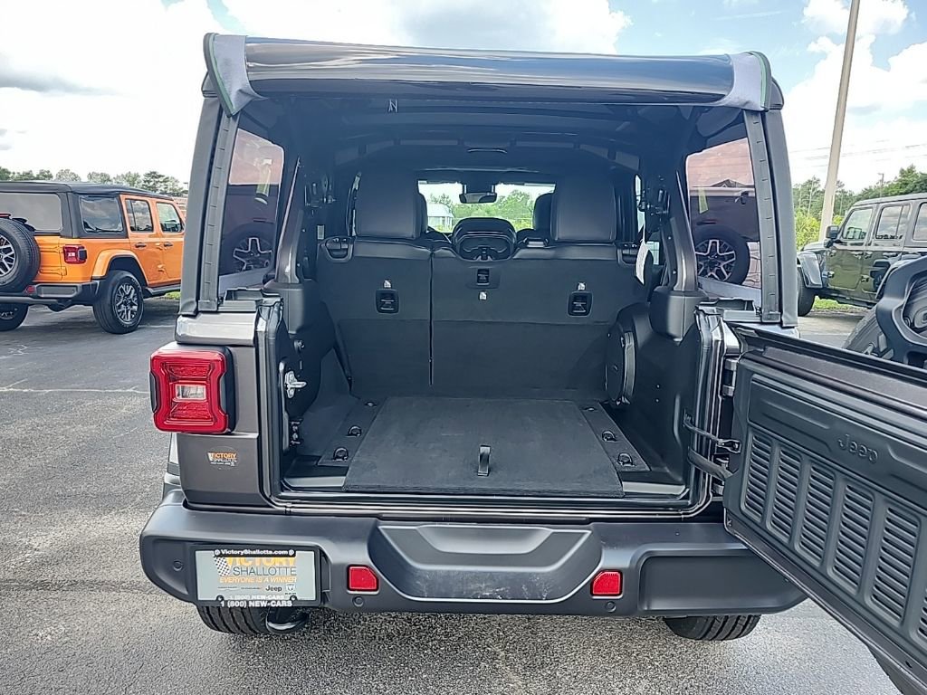 New 2025 Jeep Wrangler Unlimited Sahara AWD/4WD image 14