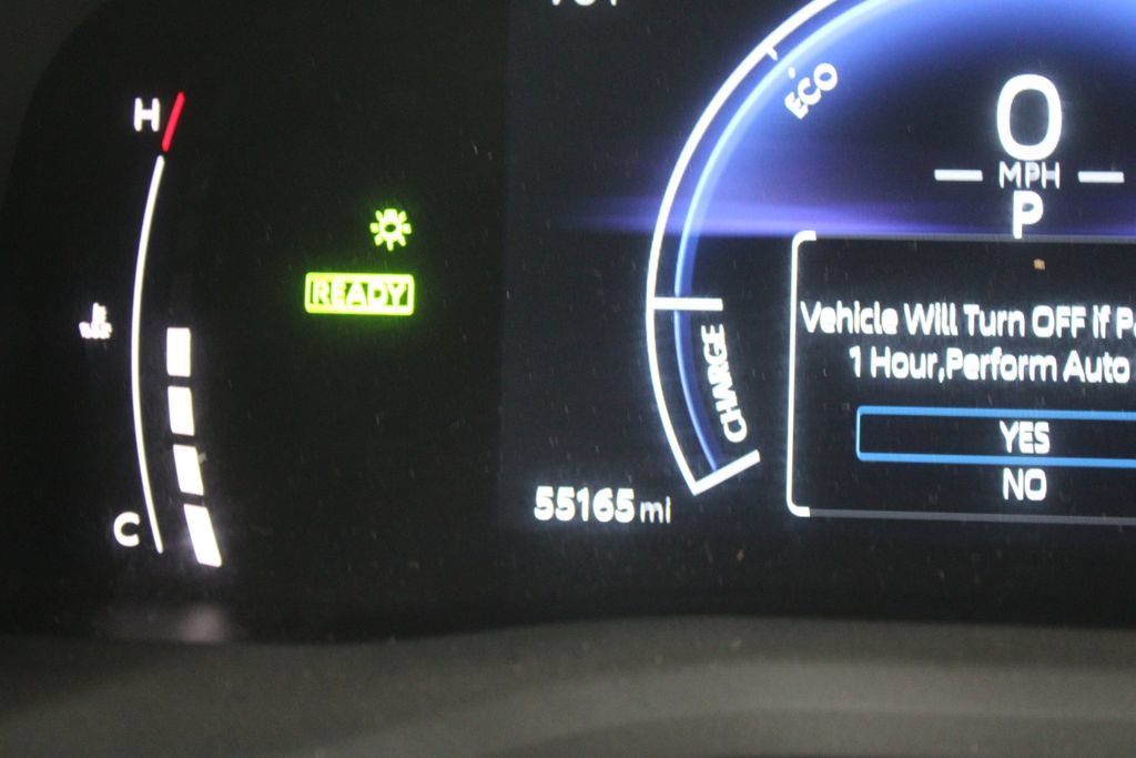 Used 2025 Toyota Camry SE FWD image 29