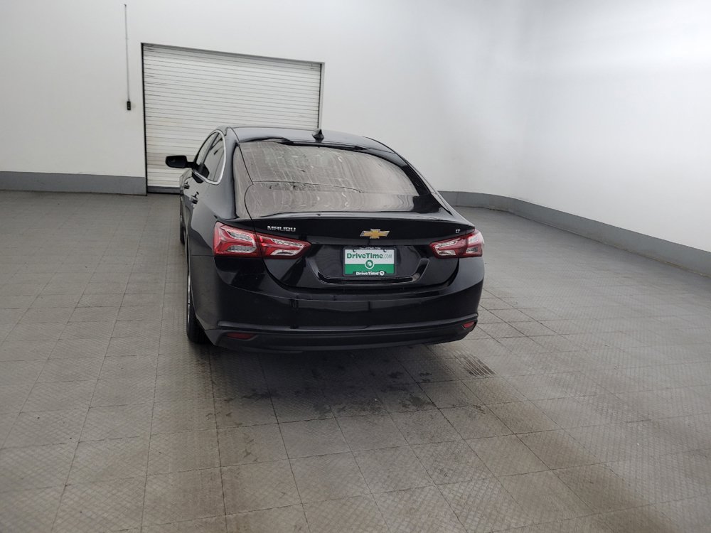 Used 2019 Chevrolet Malibu LT w/ Leather Package FWD image 6
