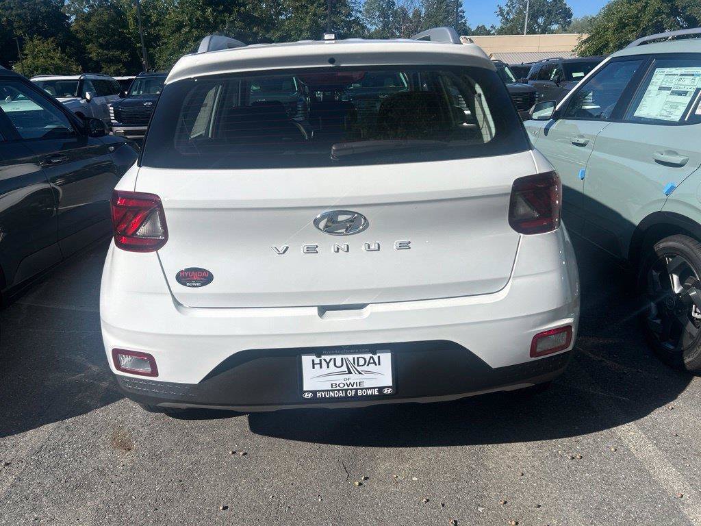 New 2026 Hyundai Venue SEL FWD image 6