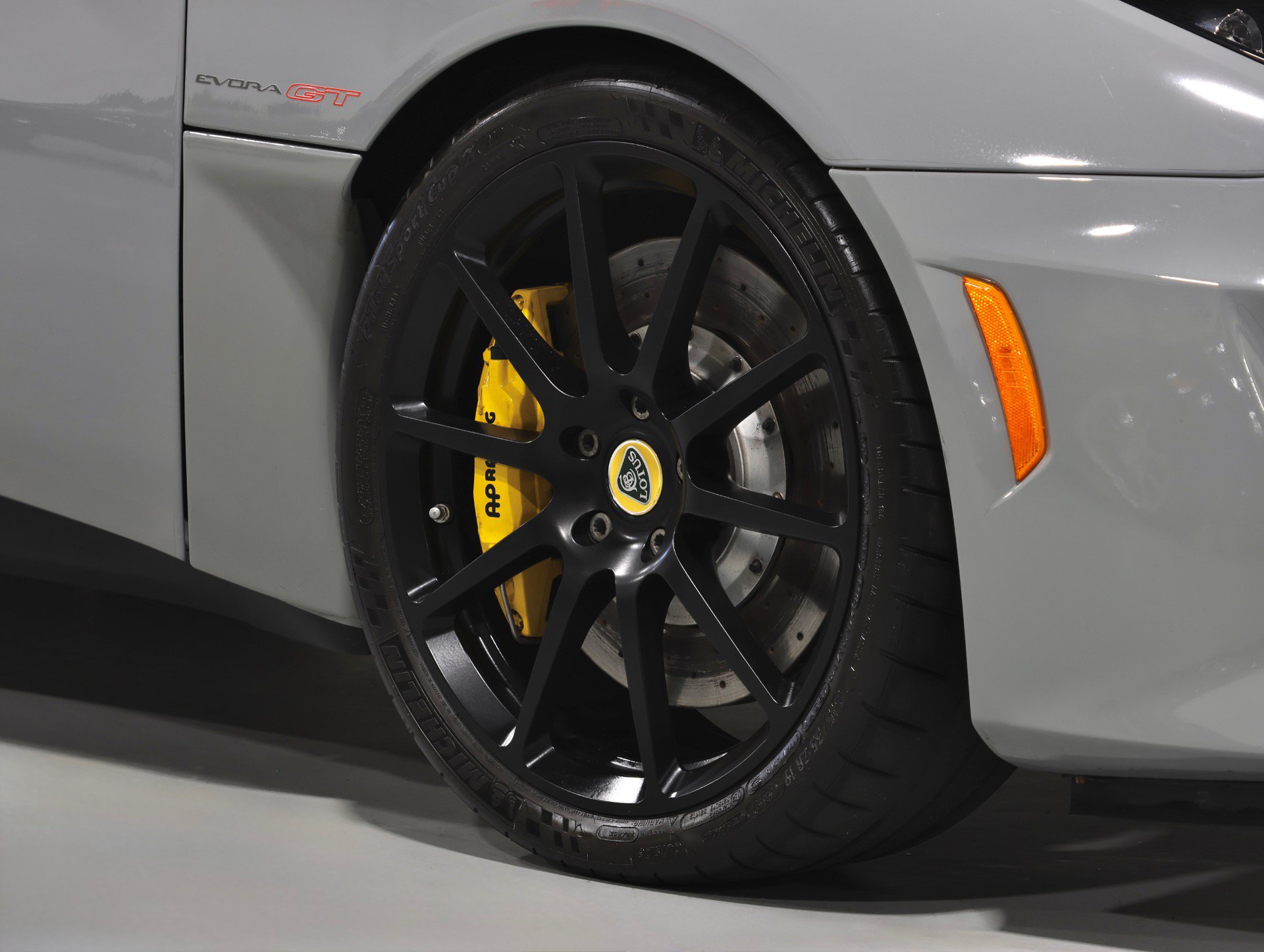 Used 2020 Lotus Evora RWD image 44