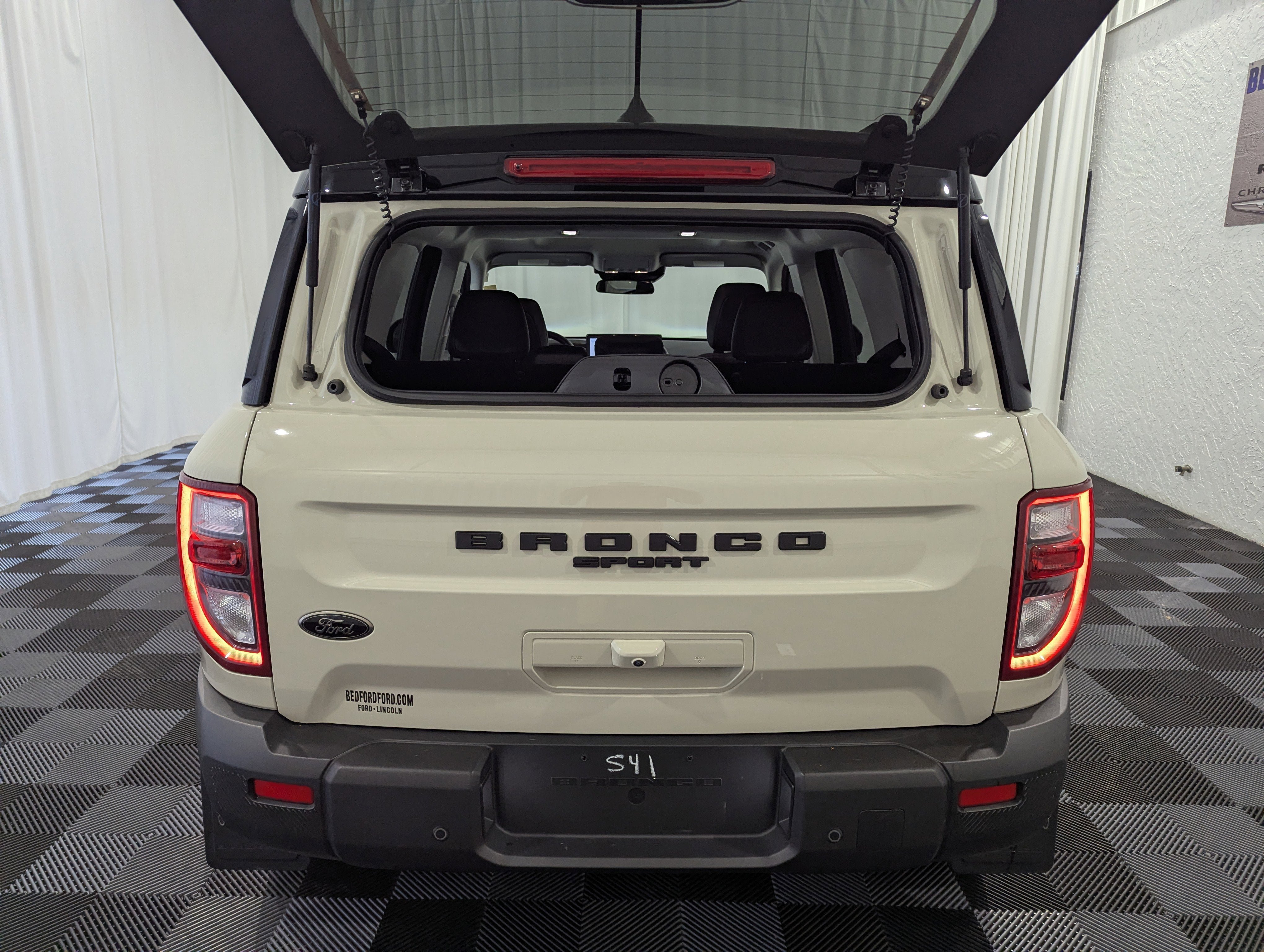 Used 2025 Ford Bronco Sport Big Bend w/ Convenience Package AWD/4WD image 9