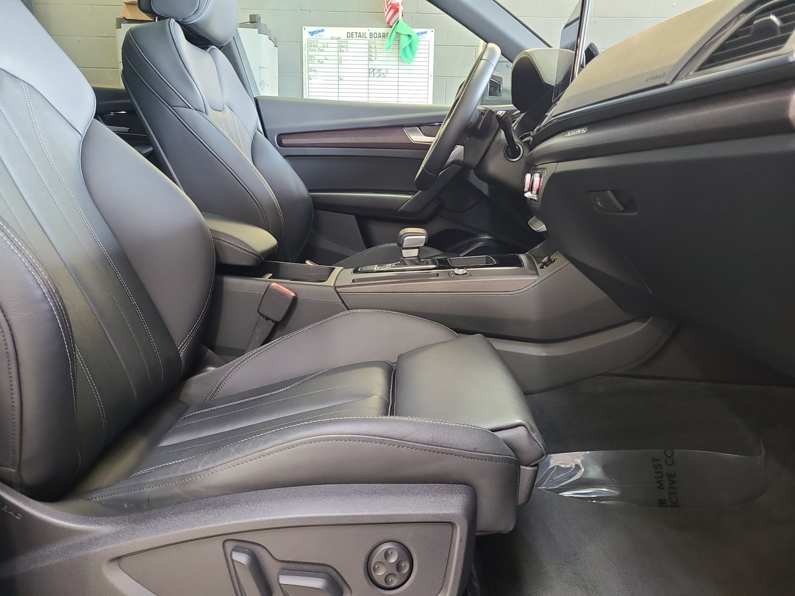 Used 2023 Audi Q5 2.0T Premium w/ Convenience Package AWD/4WD image 19