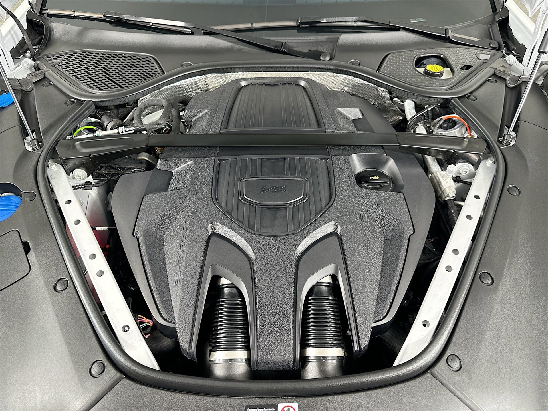 Certified 2025 Porsche Panamera image 36