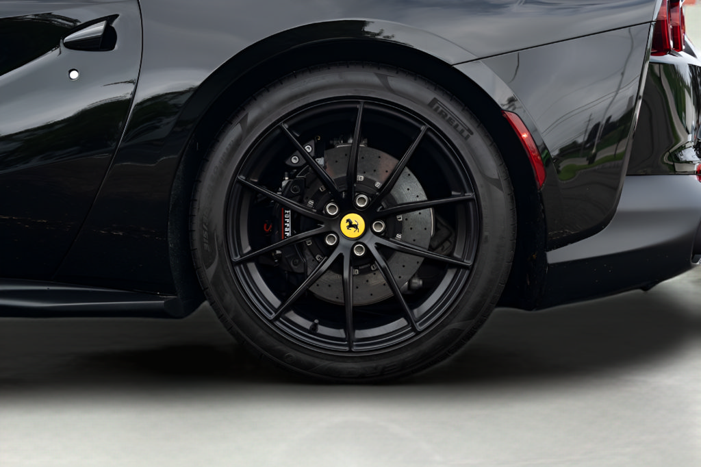 Used 2021 Ferrari 812 GTS RWD image 21