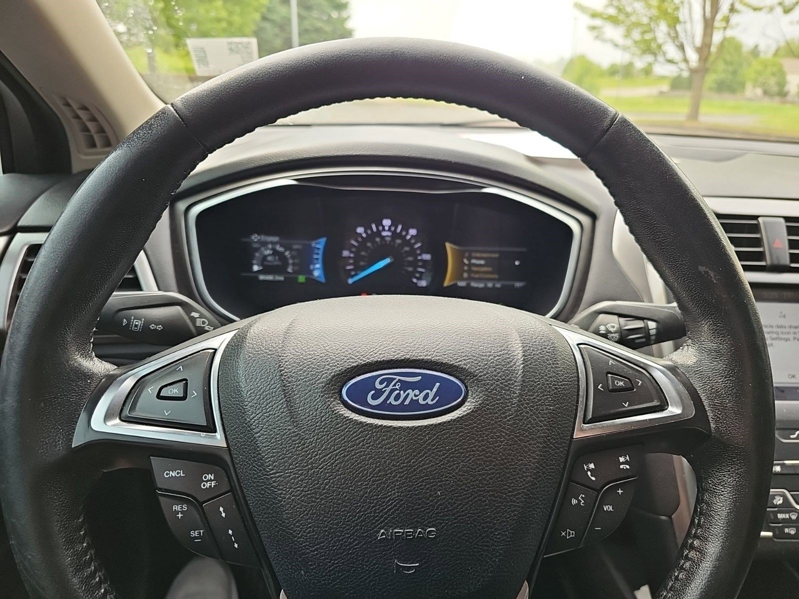 Used 2019 Ford Fusion SEL FWD image 20