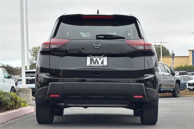 New 2026 Nissan Rogue Dark Armor FWD image 5