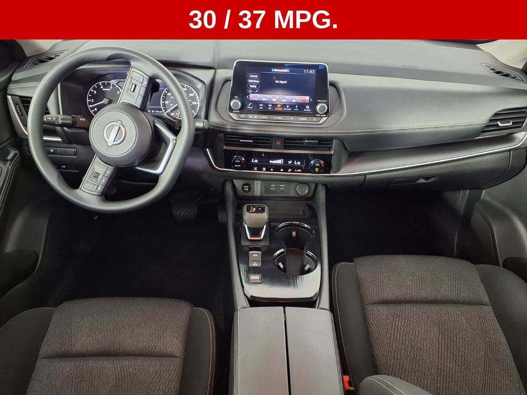 Used 2024 Nissan Rogue SV image 8